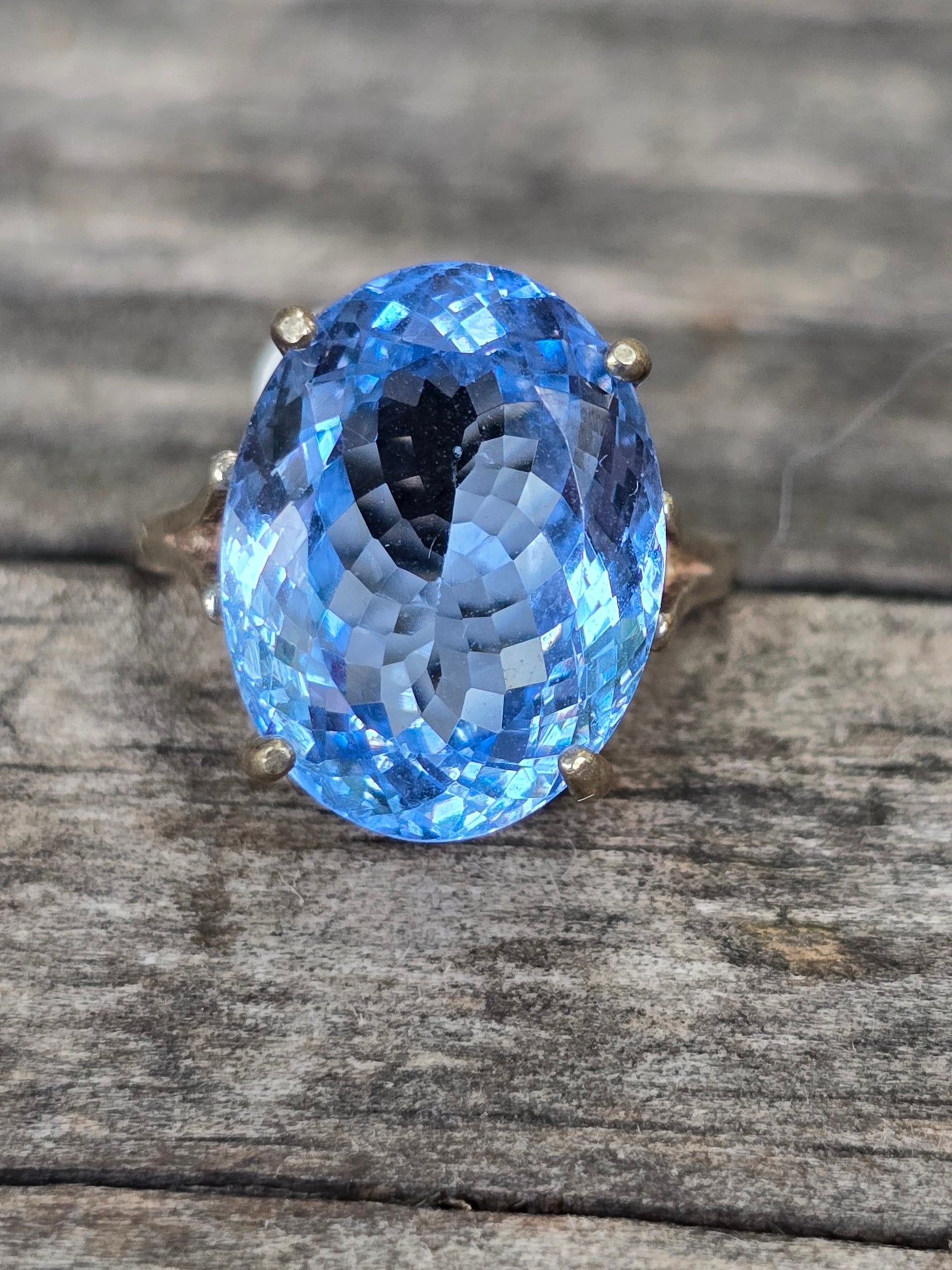 Size 5.5 blue fluorite