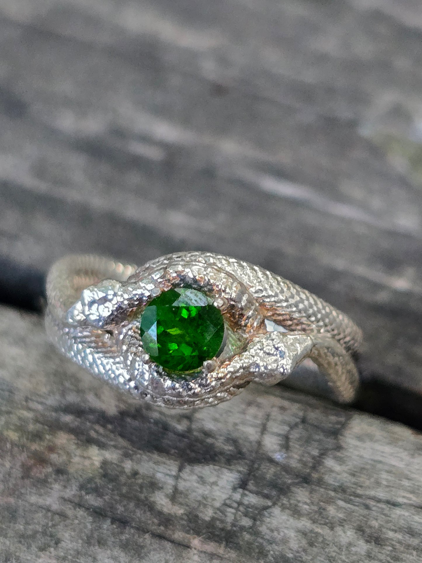 Green diopside size 8