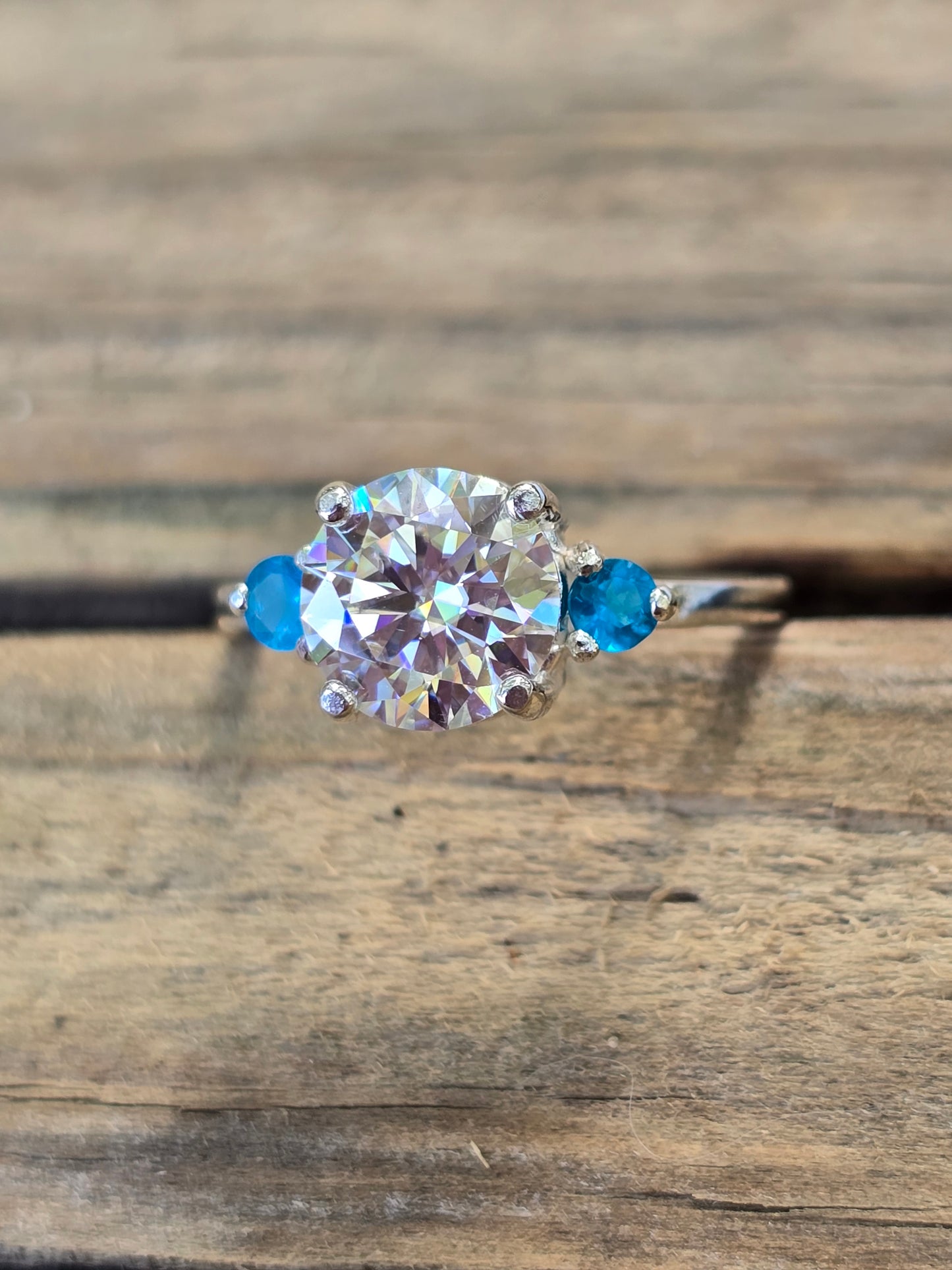 Moissanite & blue apatite size 6.5