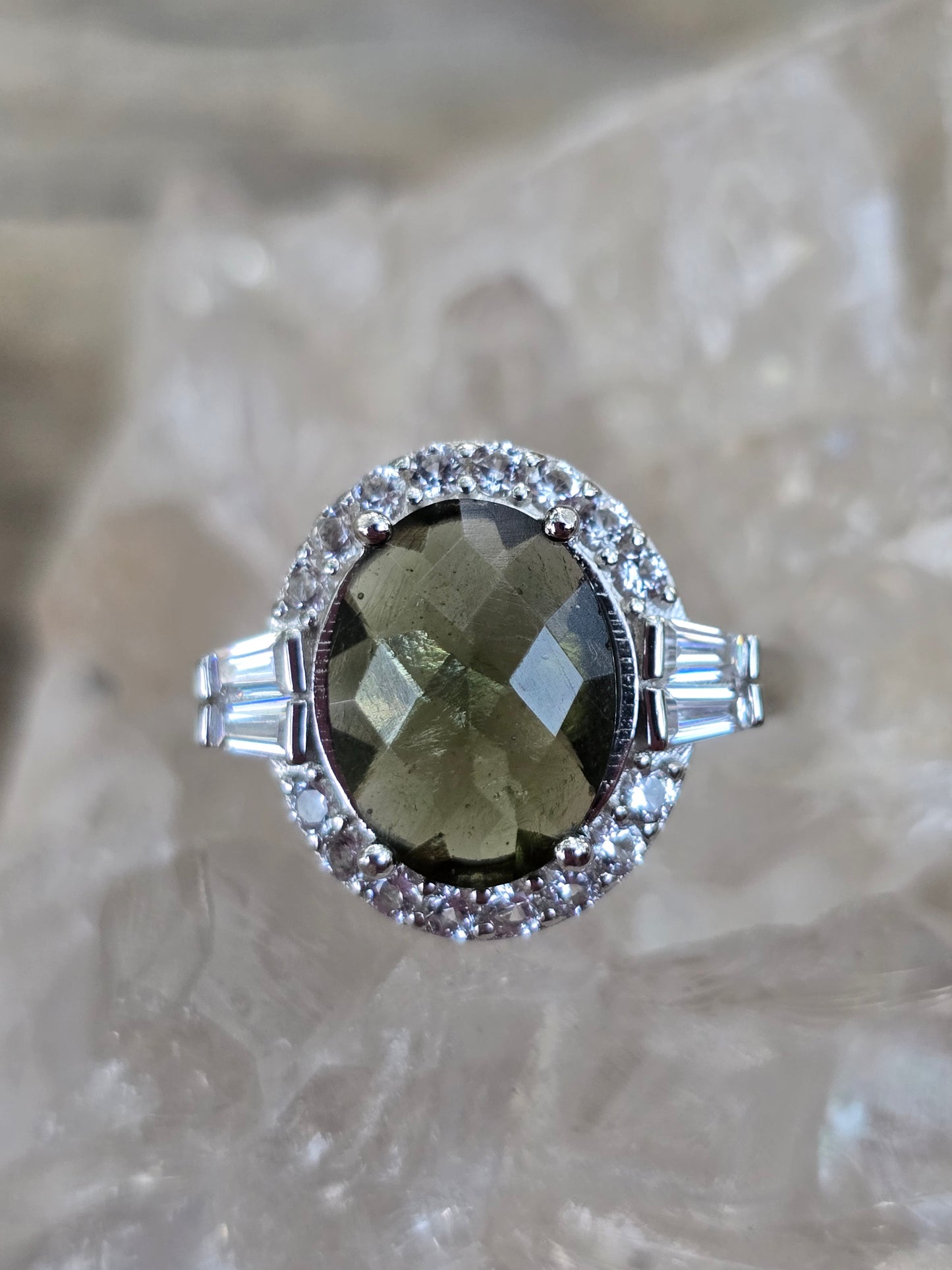 Moldavite and white topaz size 8