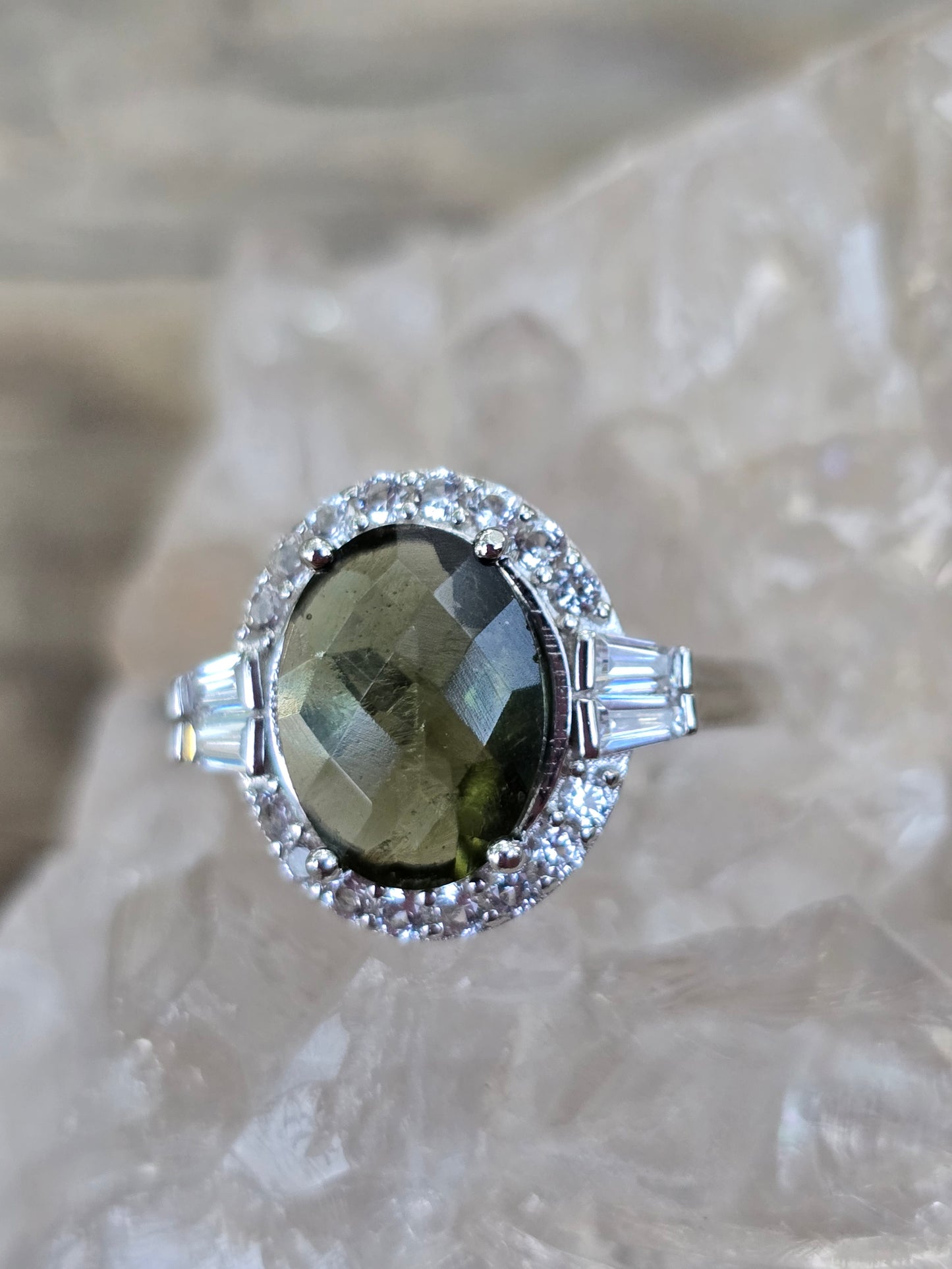 Moldavite and white topaz size 8