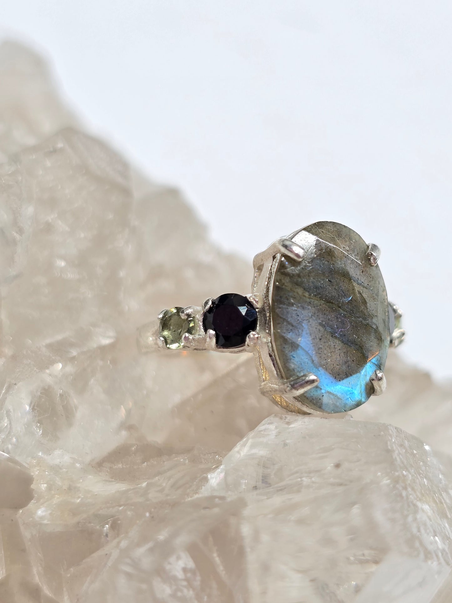 Labradorite, black spinel & moldavite size 4