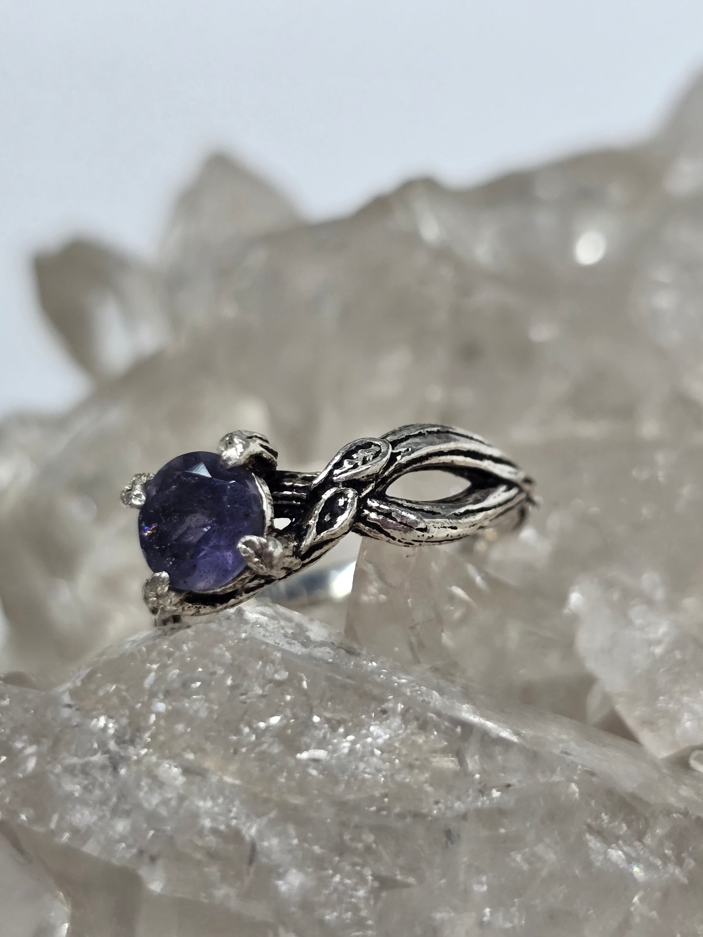 Iolite sunstone size 6