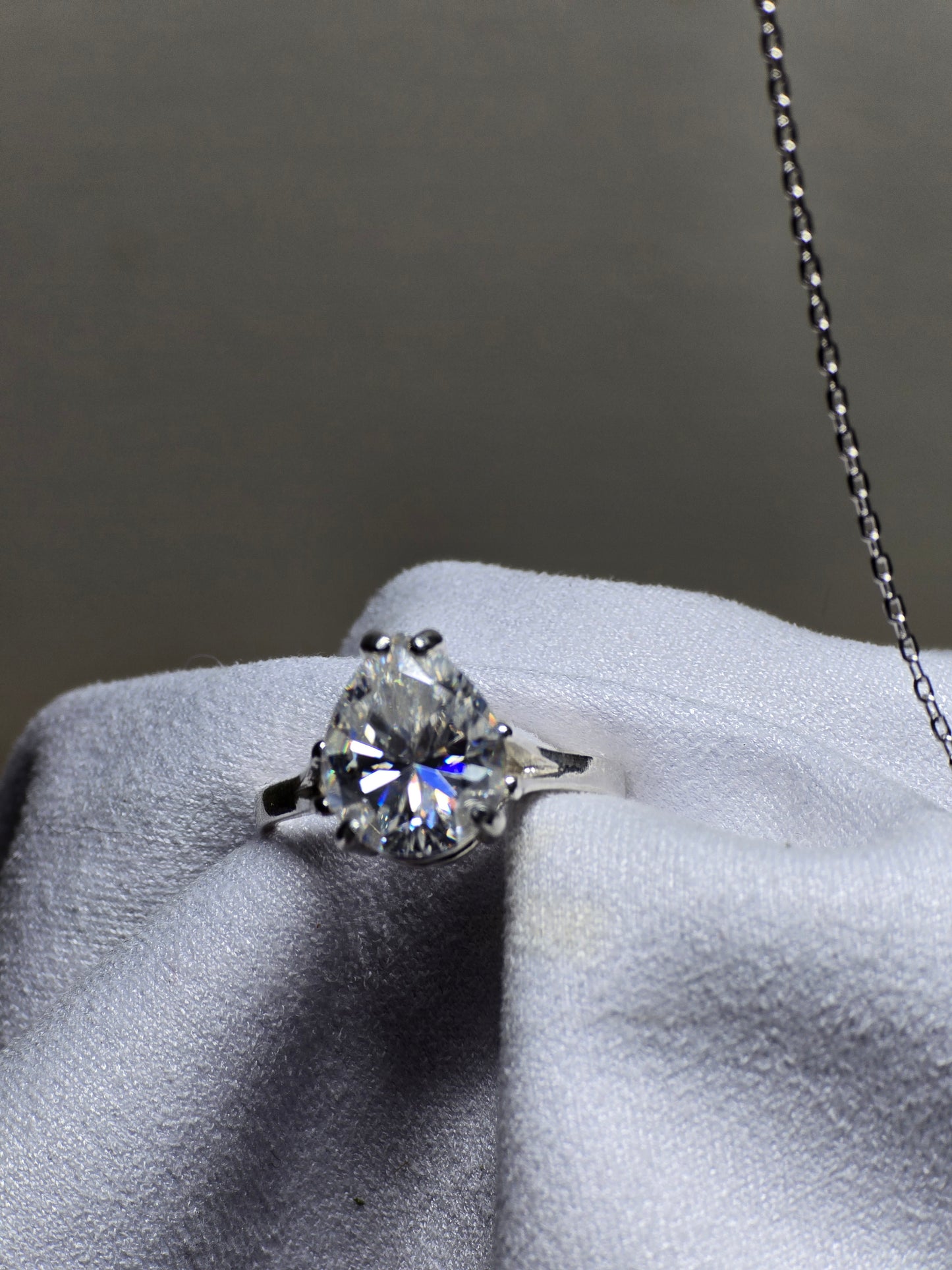 Size 7 moissanite