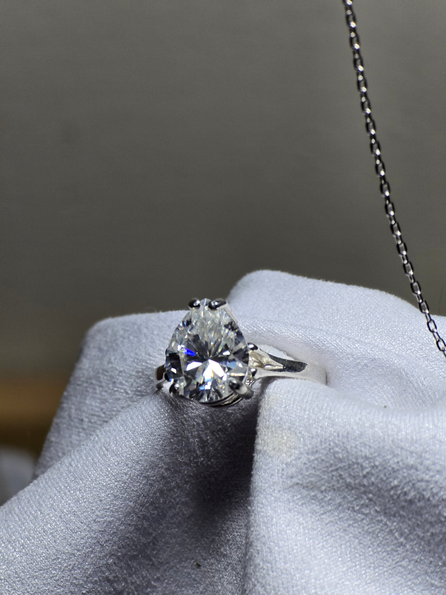 Size 7 moissanite