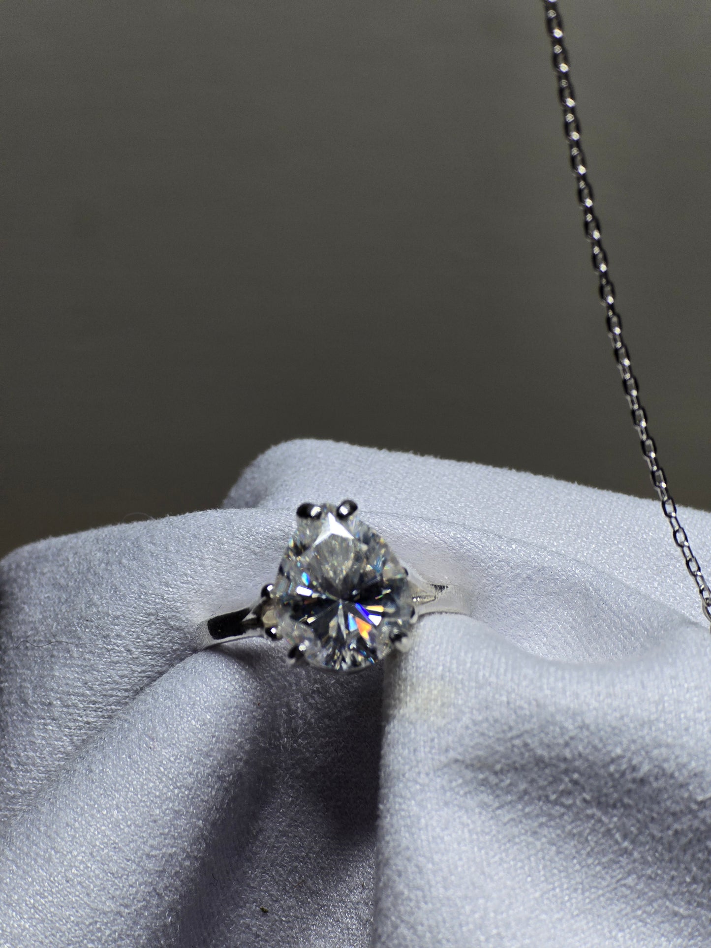 Size 7 moissanite