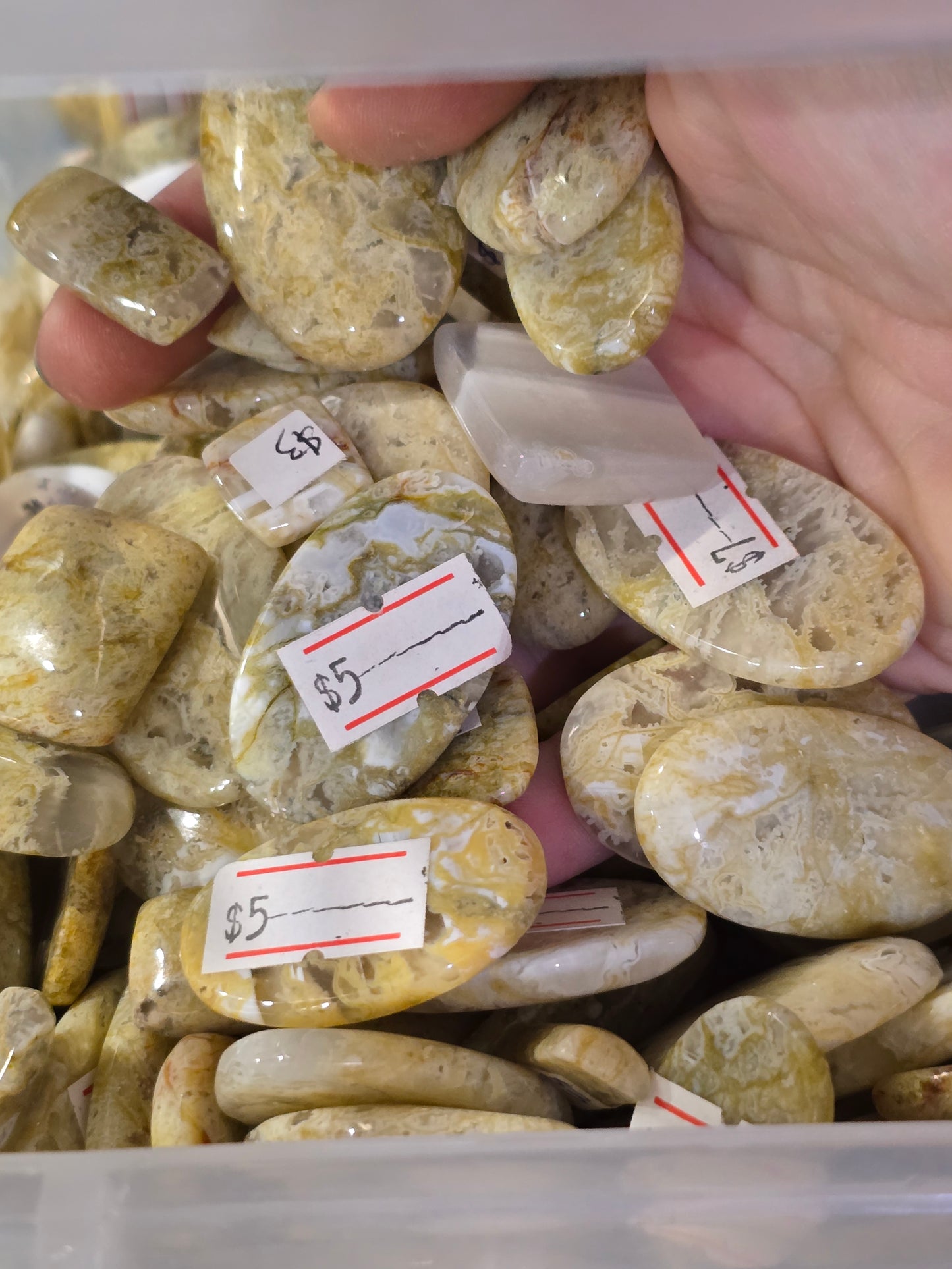 Yellow moss agate