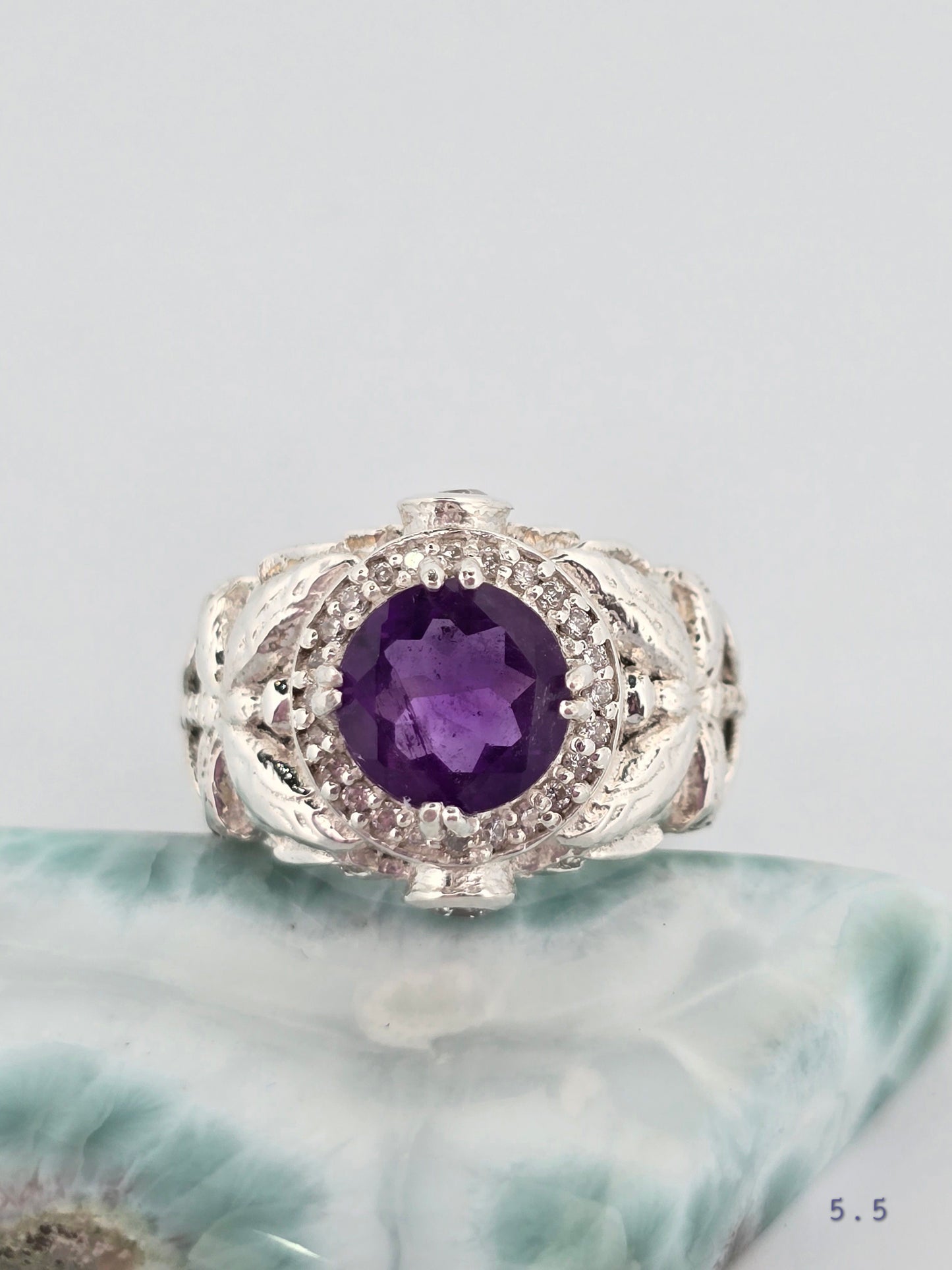 Size 5.5 amethyst Dragonfly