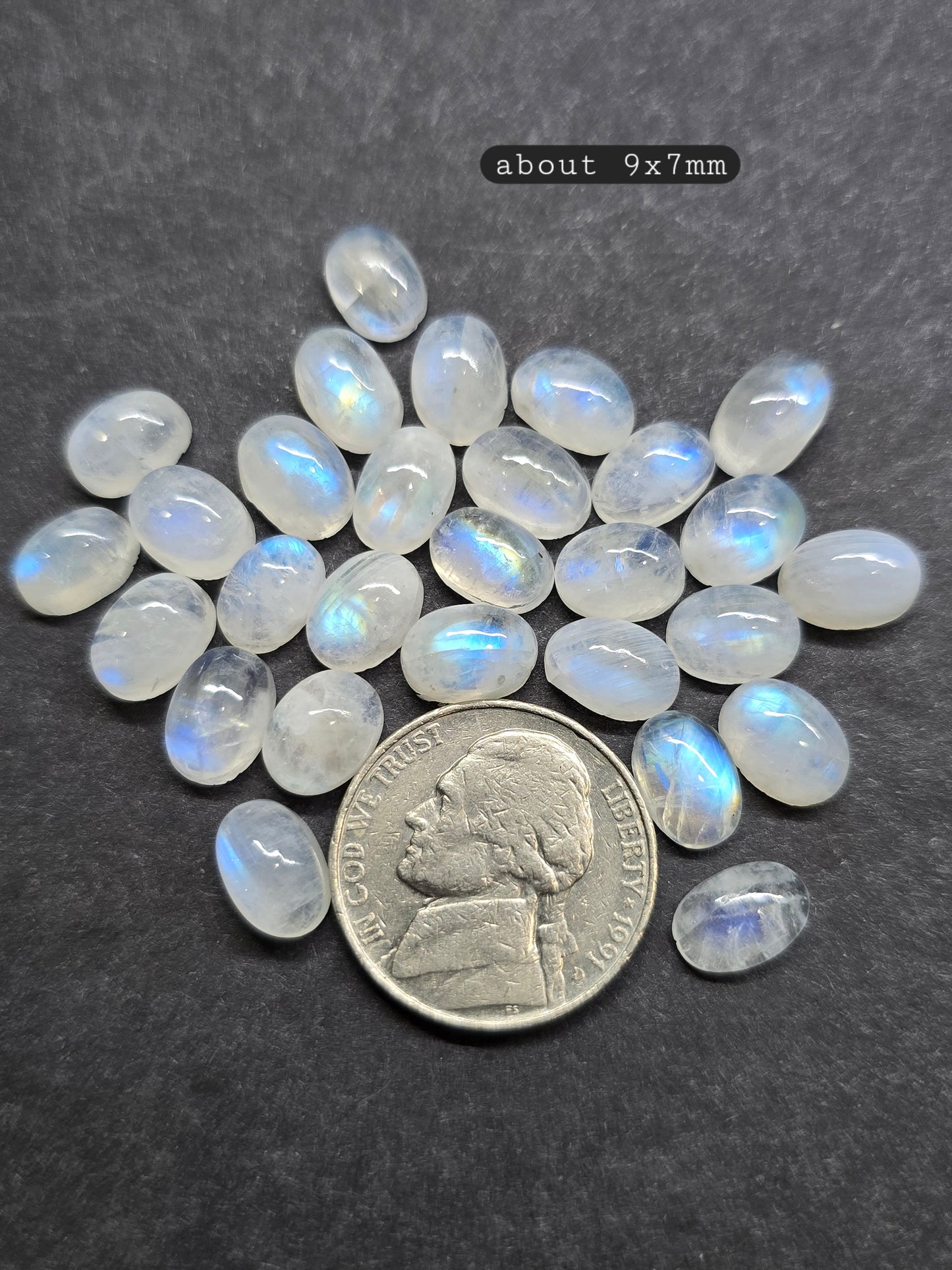 About 9x7mm Moonstone oval