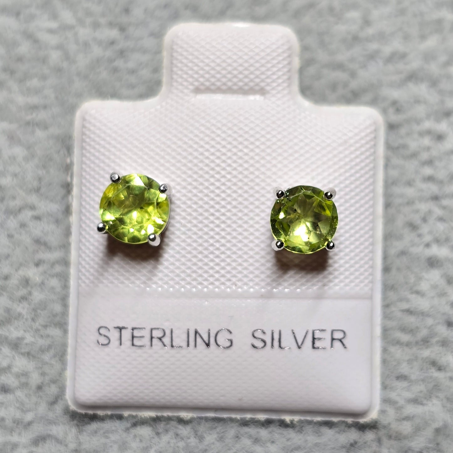 5mm peridot studs