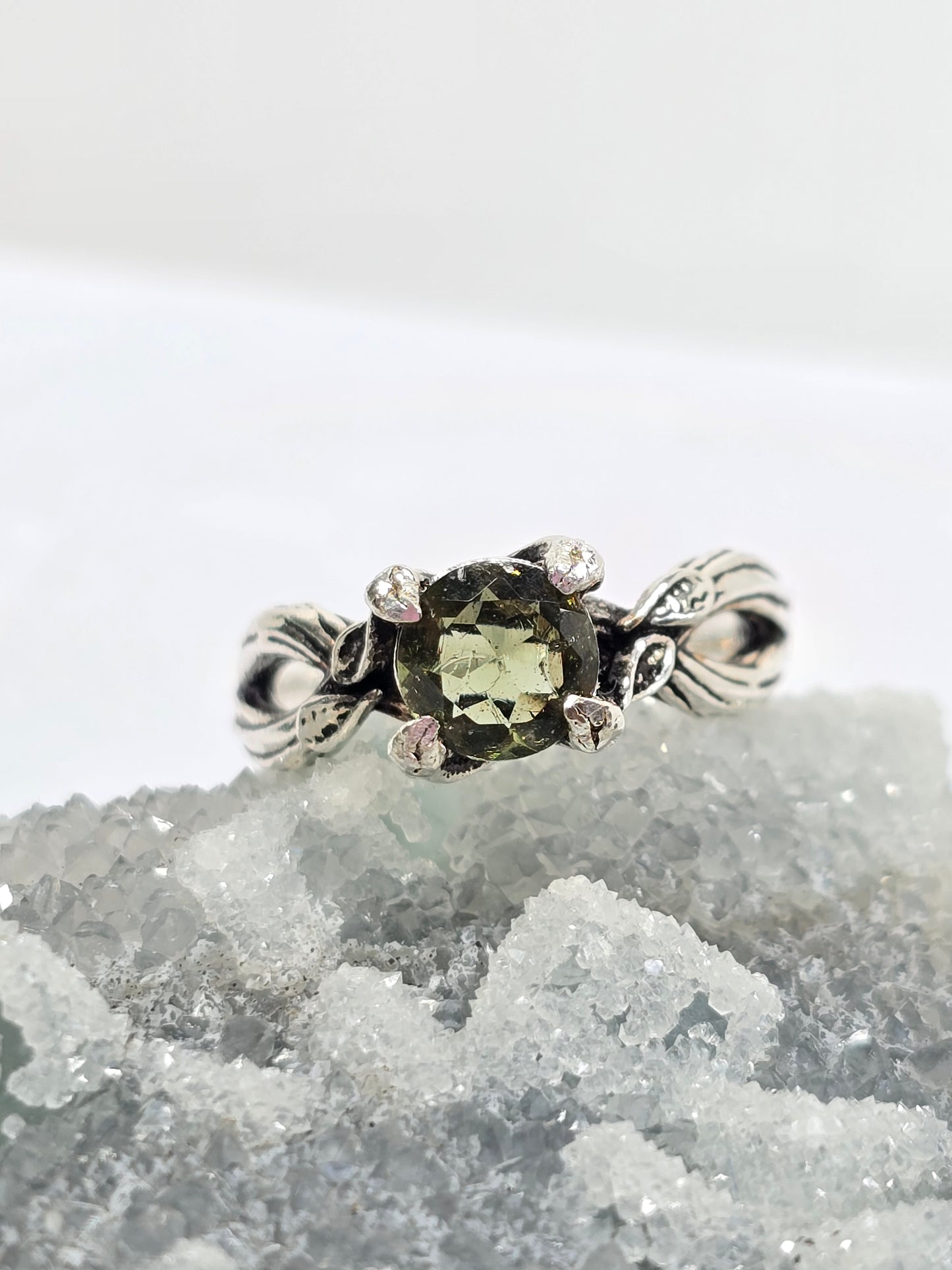 Size 4 enchanted forest moldavite