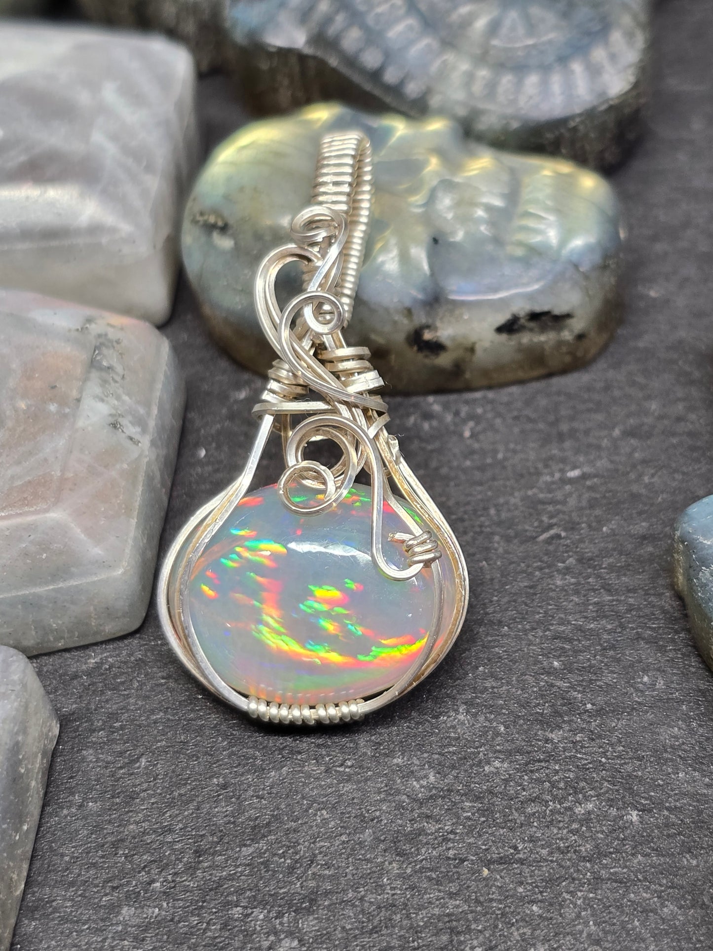 11ct honeycomb pinfire Ethiopian opal