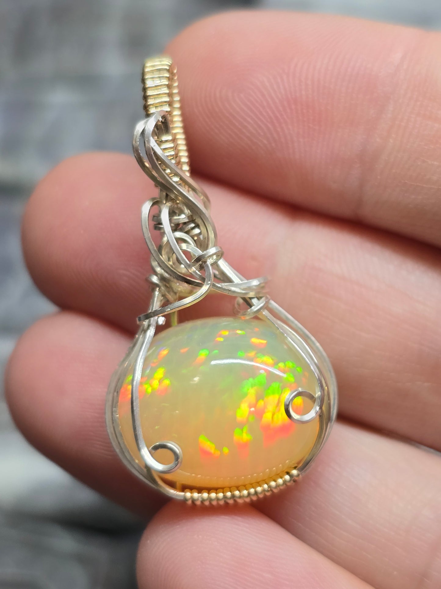 13ct honeycomb opal