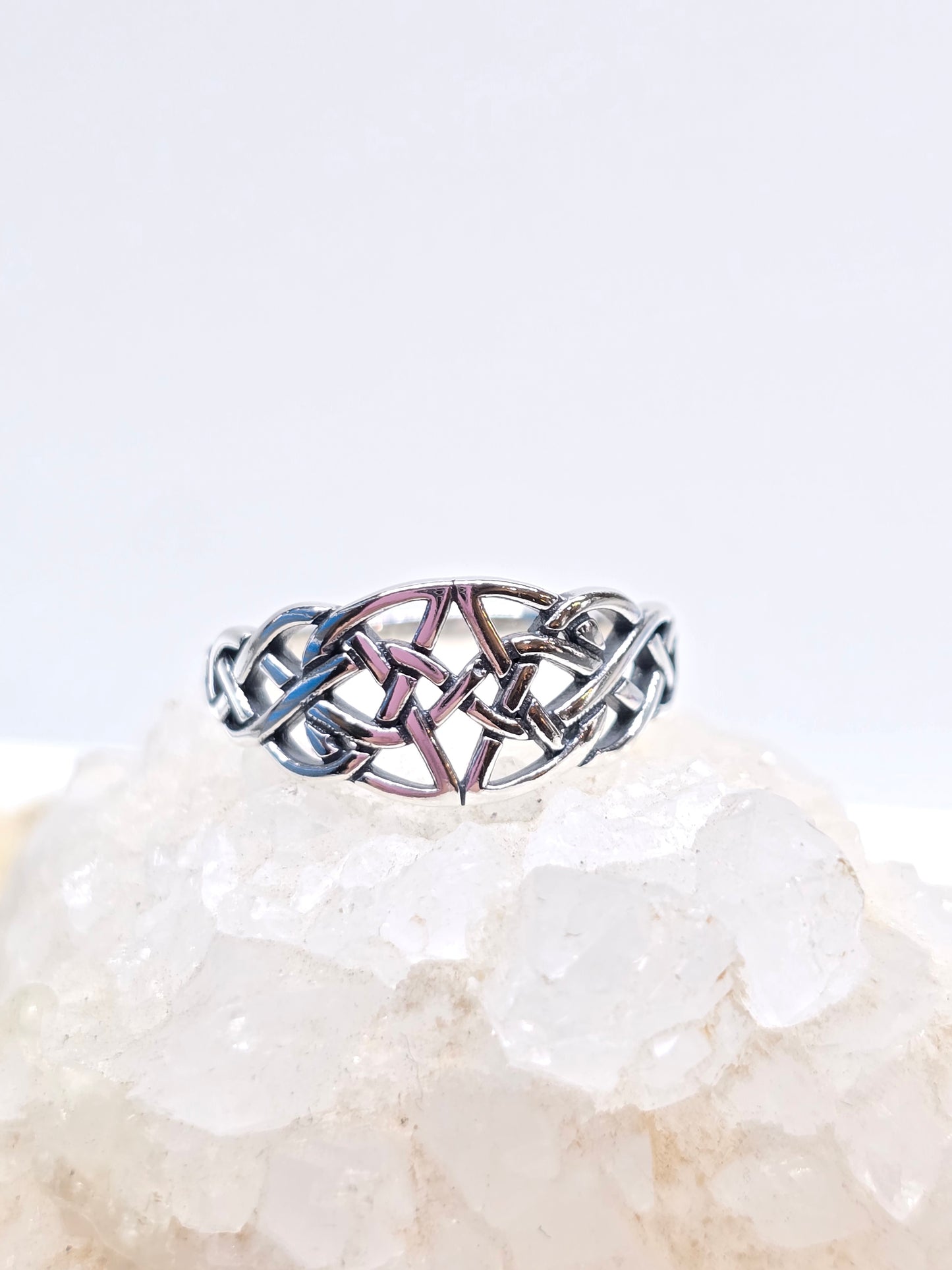 Vintage celtic knot ring