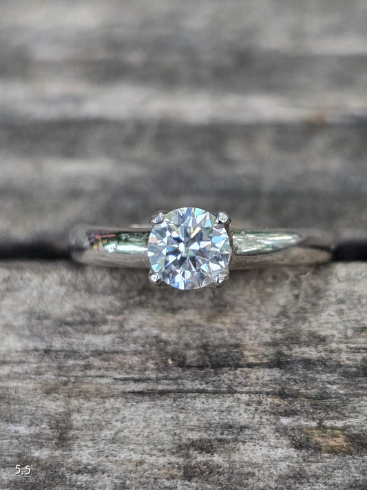 Size 5.5 moissanite