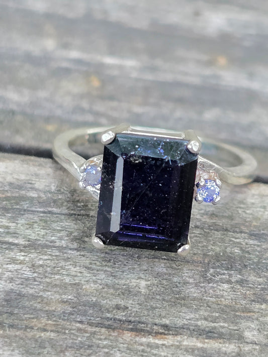 Size 6.5 iolite