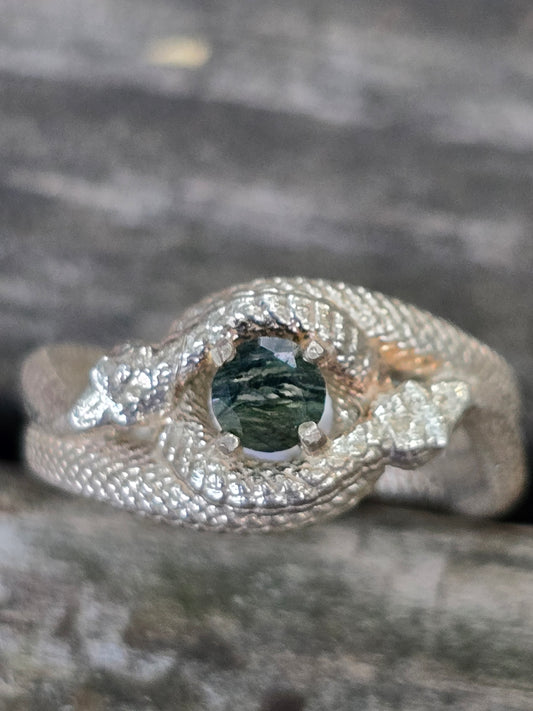 Moss agate ouroboros size 6.5