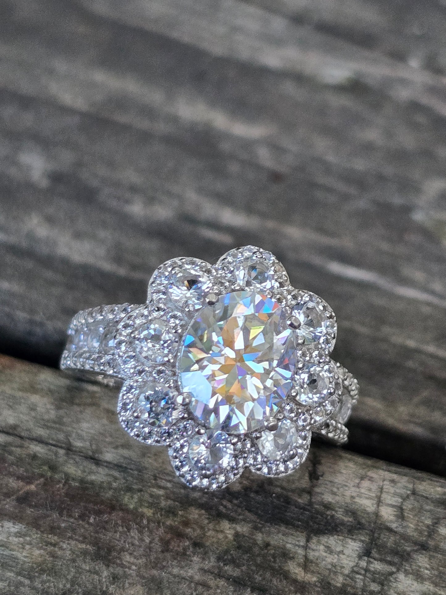 Princess bloom size 8 moissanite