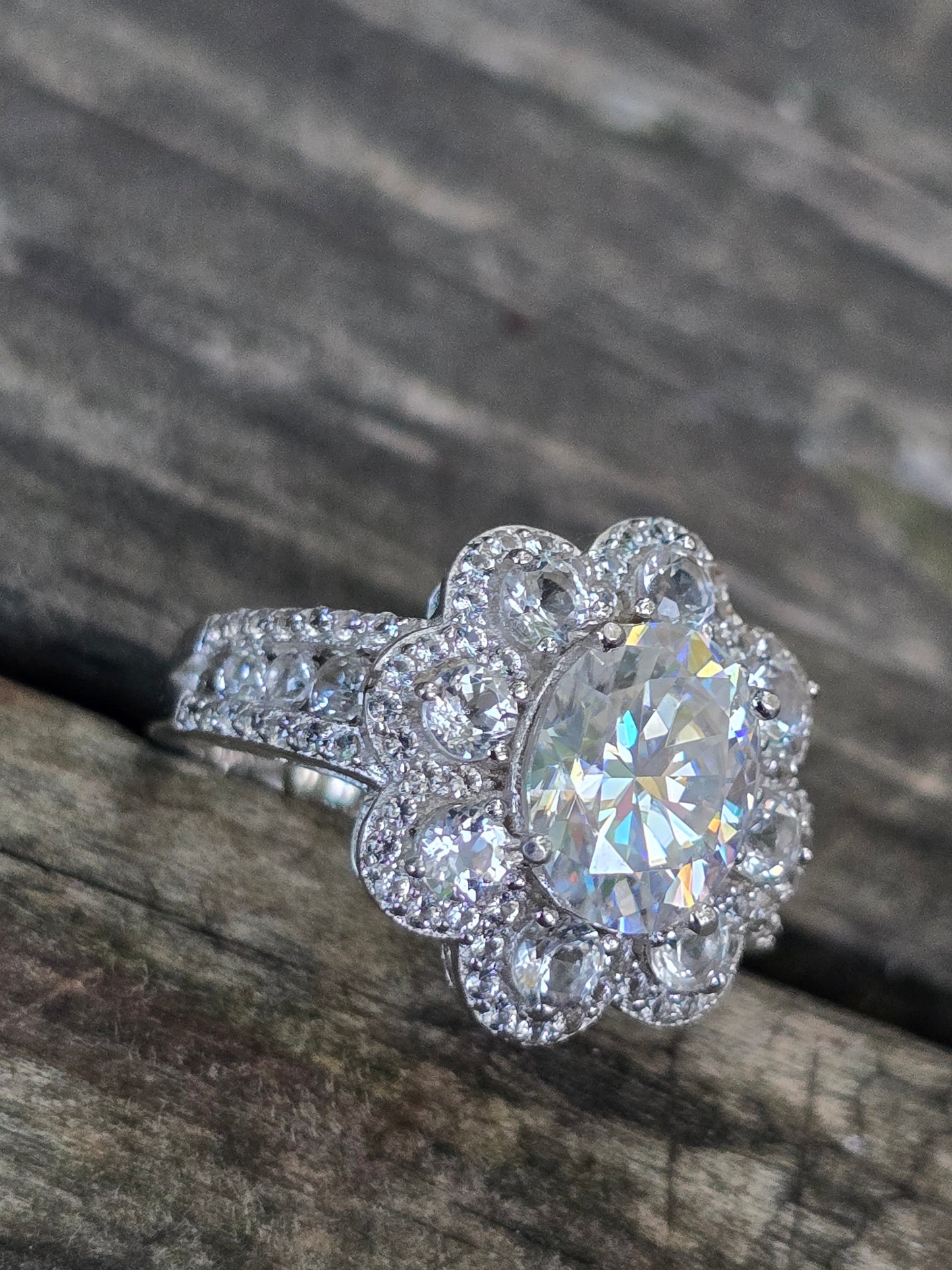 Princess bloom size 8 moissanite