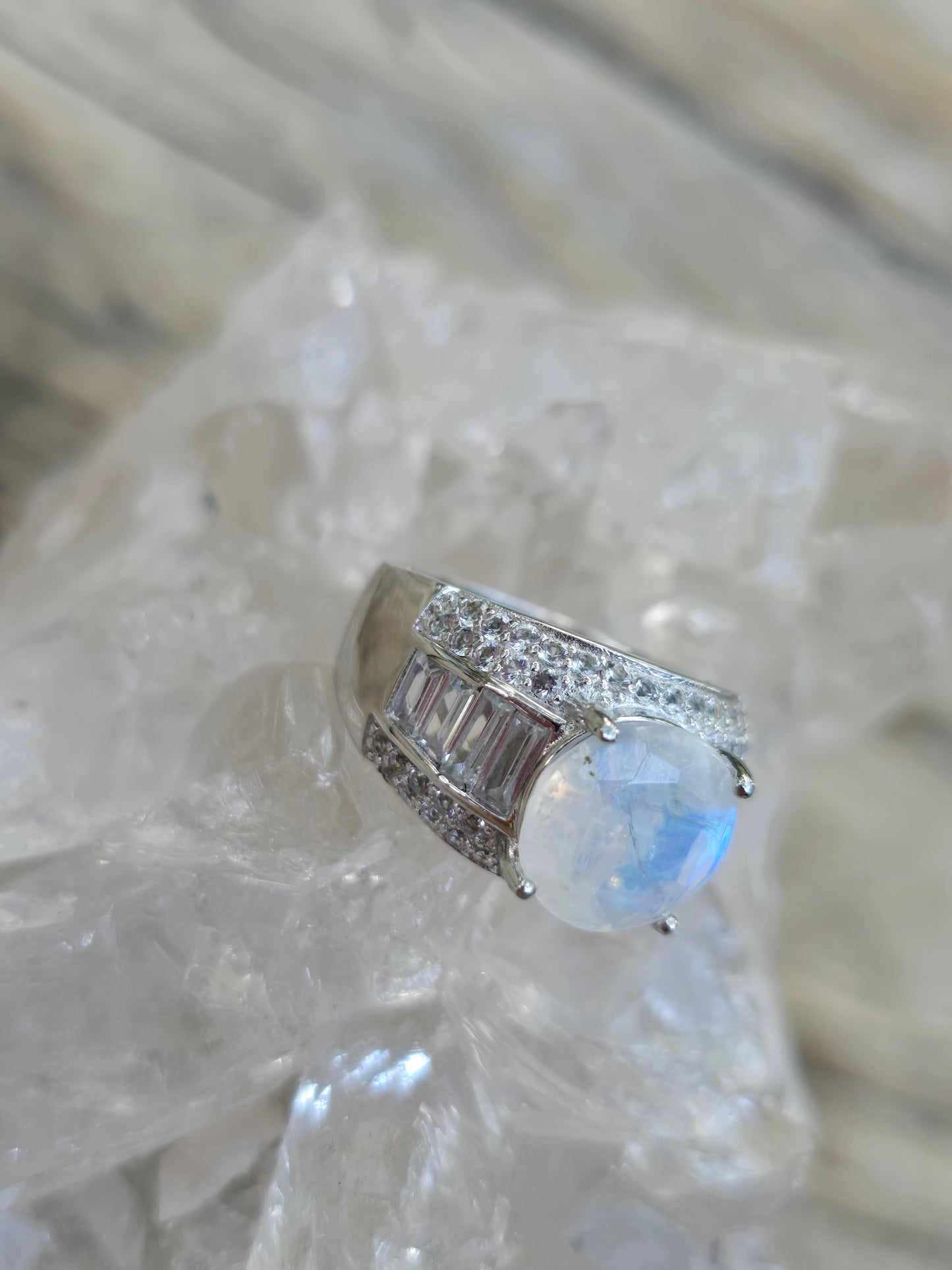 Rainbow moonstone & white topaz size 7.5