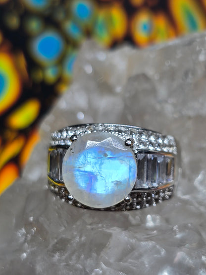 Rainbow moonstone & white topaz size 7.5