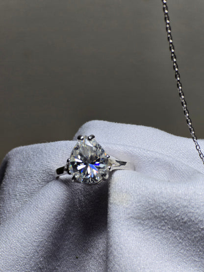 Size 7 moissanite
