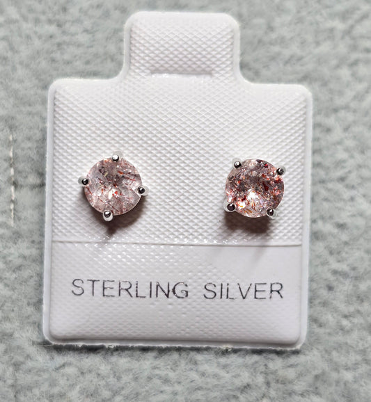 Bloodshot lepidocrocite studs