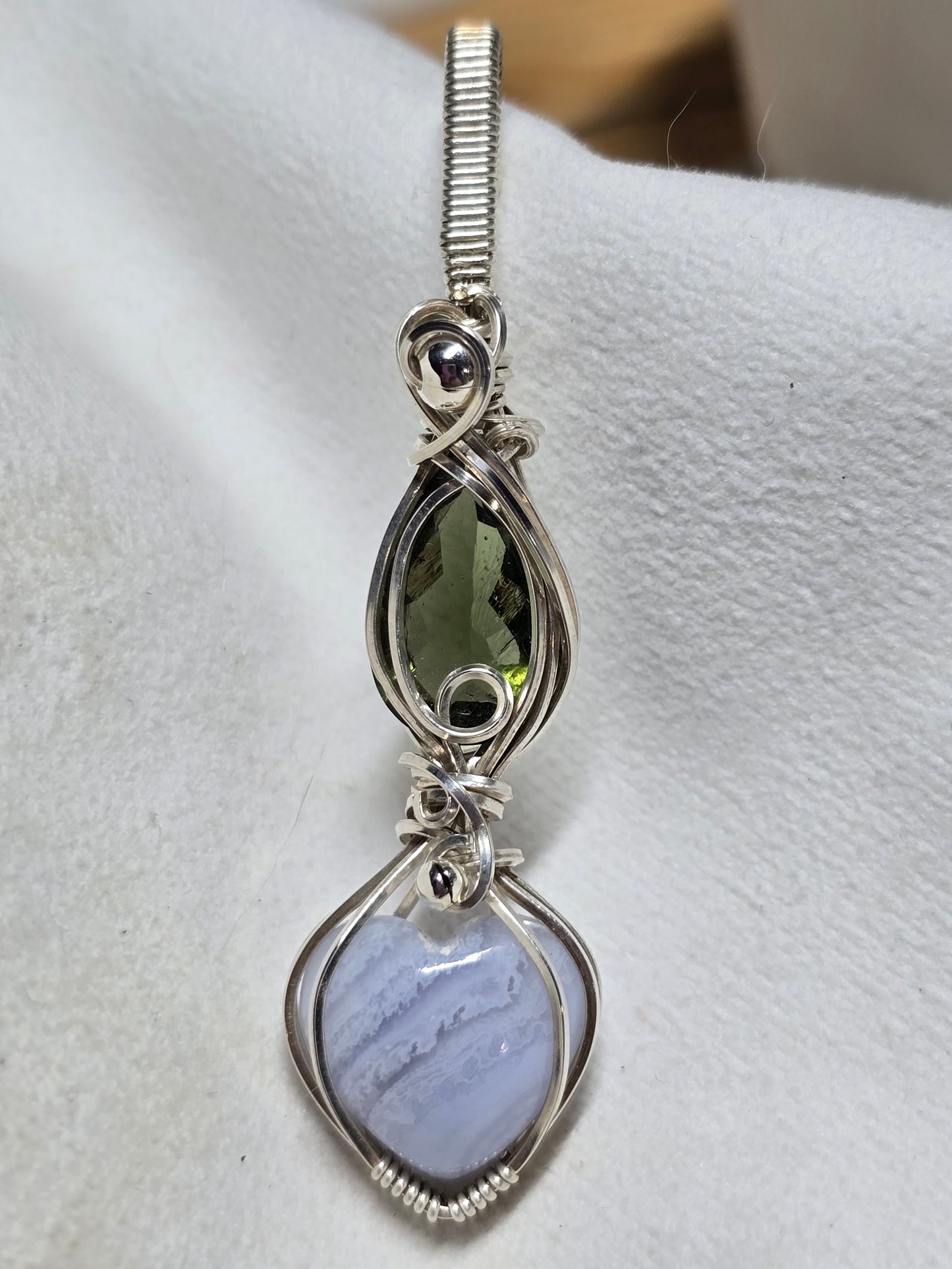 Blue lace agate and moldavite