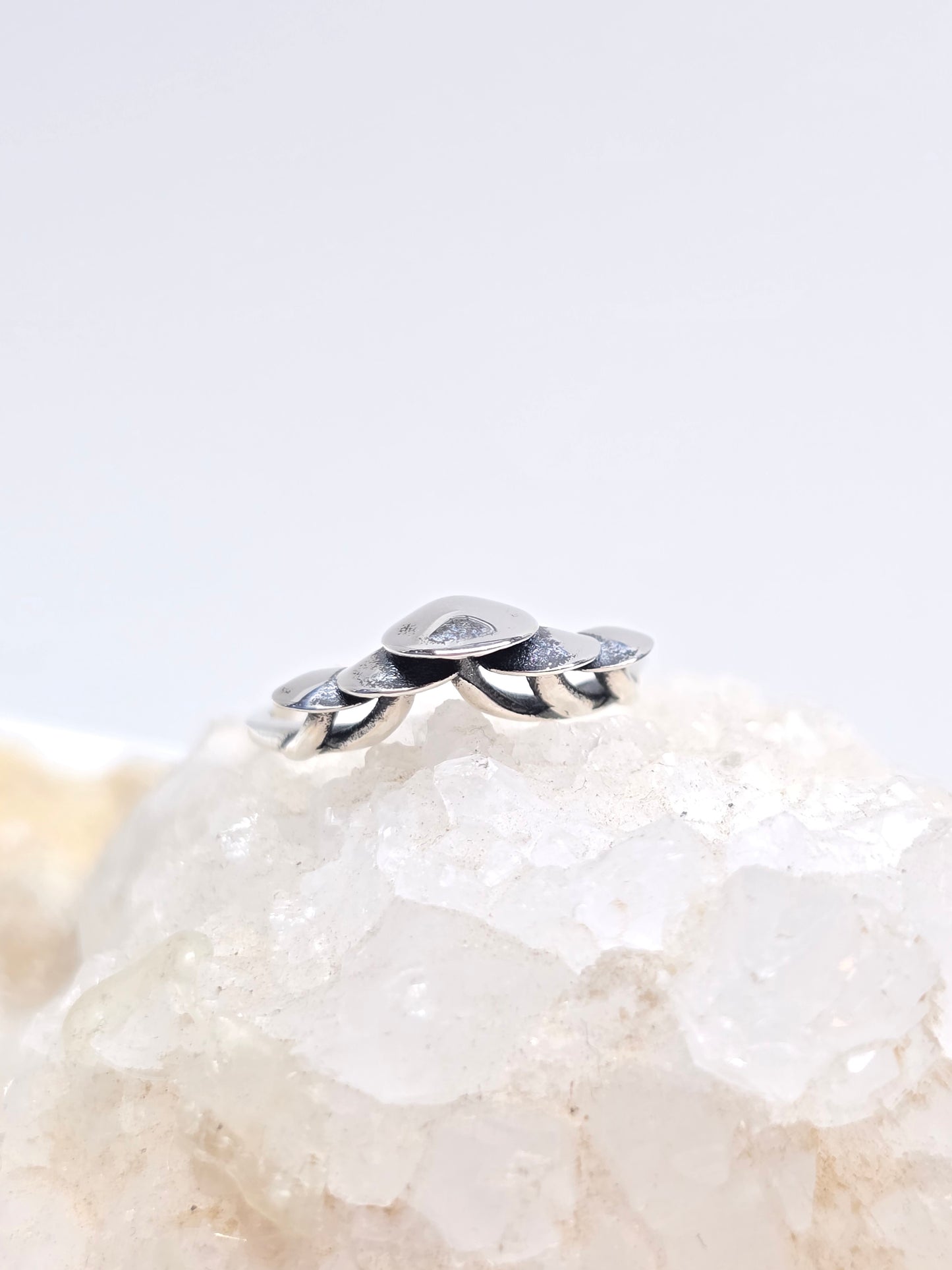 High resting mushroom ring