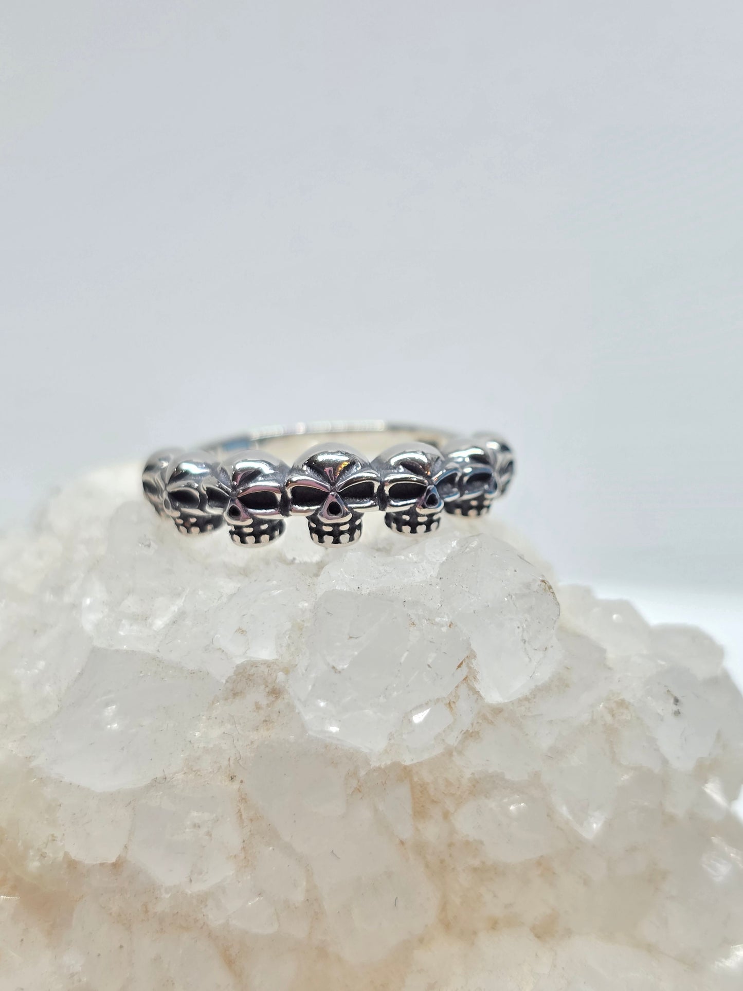 Multi- skull ring