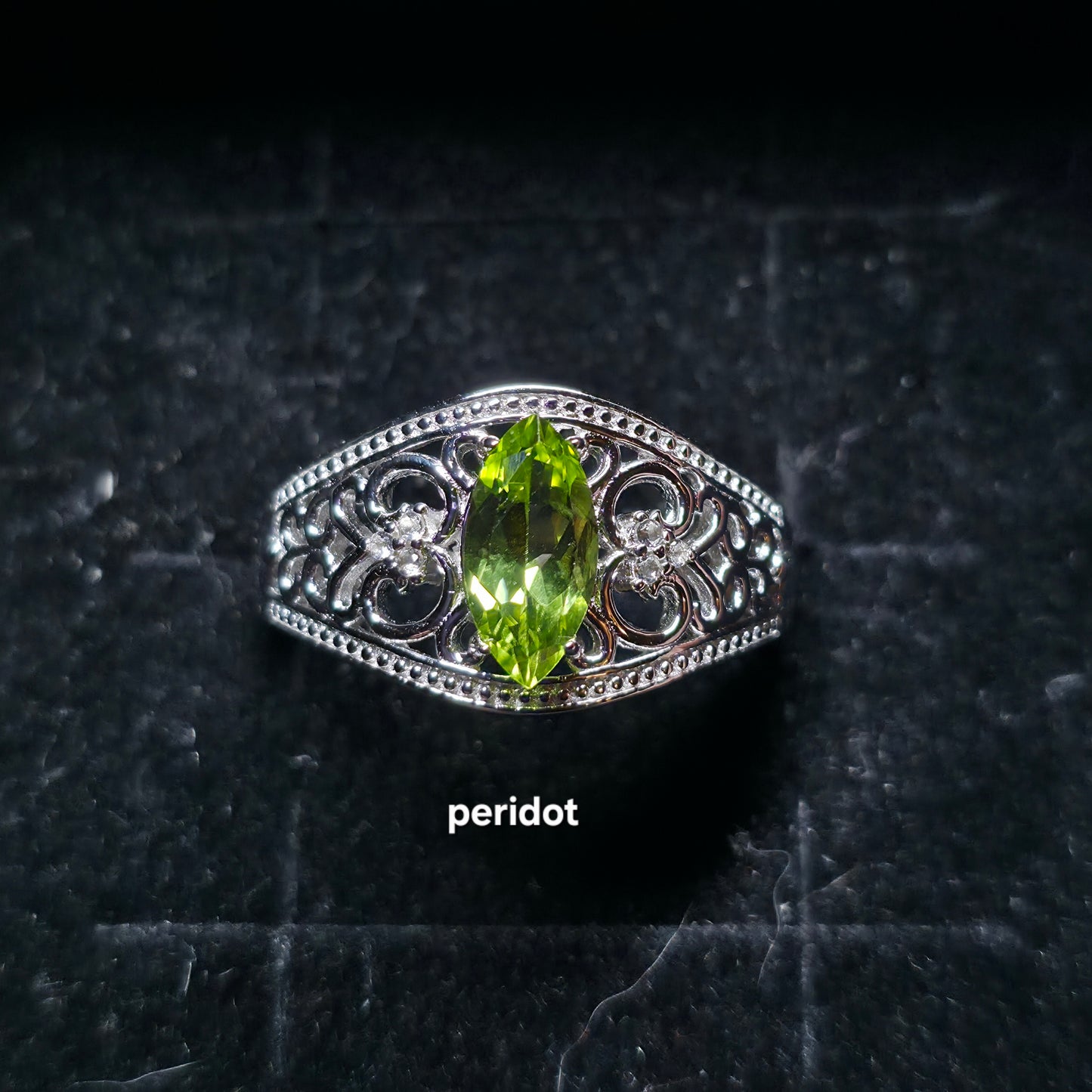 Script marquis. Size 5-12