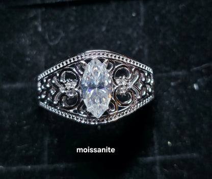 Script marquis. Size 5-12