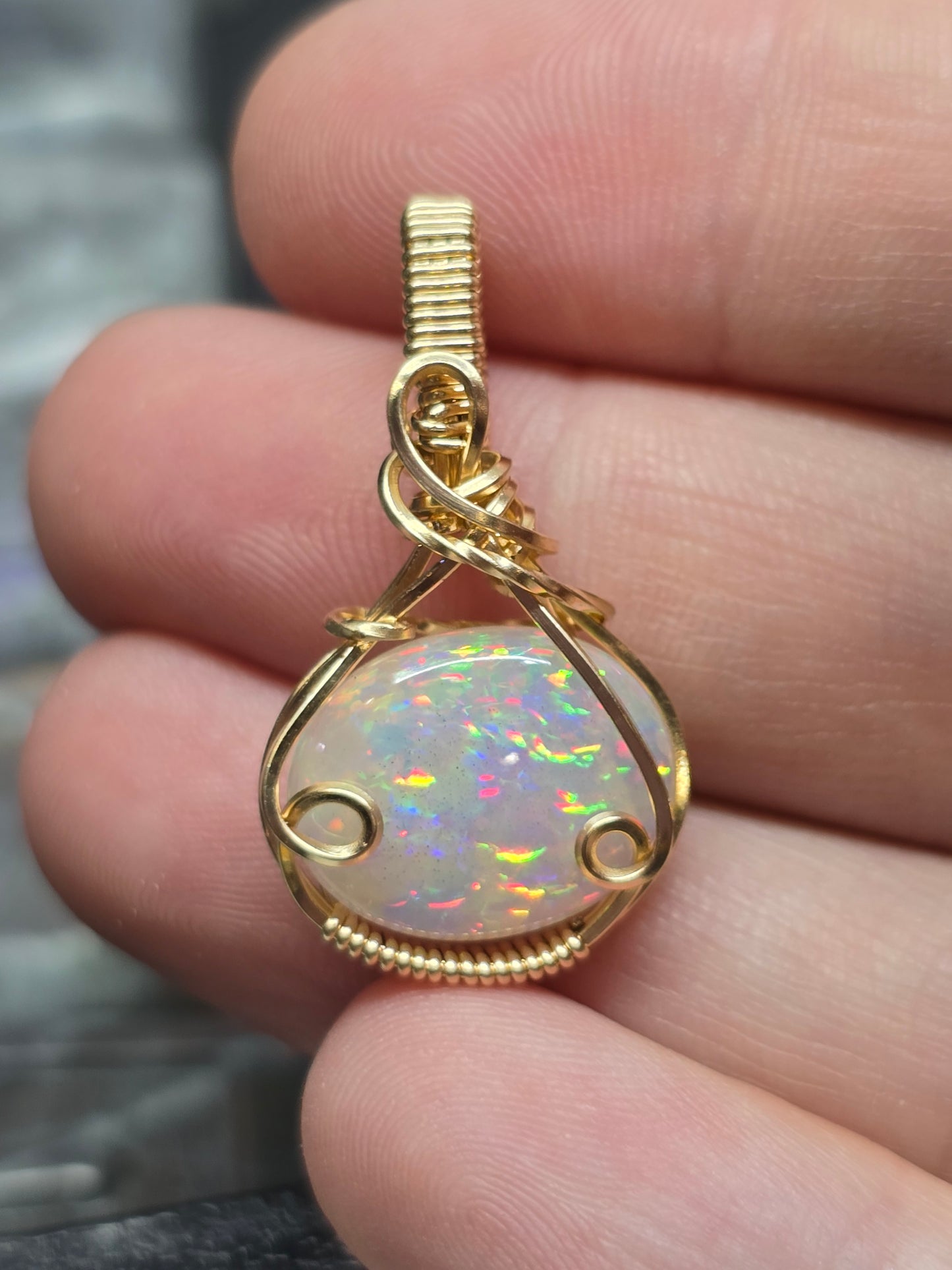 8ct pin fire Ethiopian opal