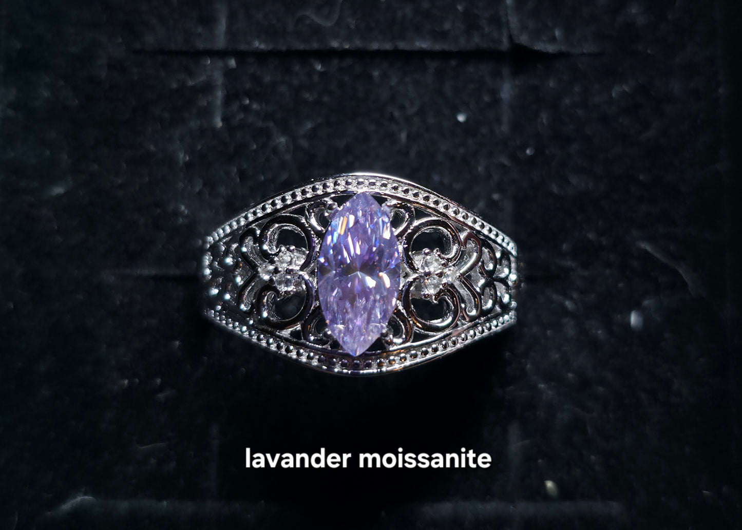 Script marquis. Size 5-12